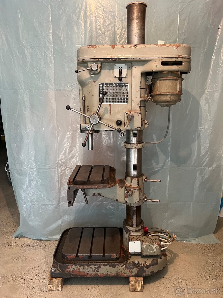 Vŕtačka stĺpová VS32