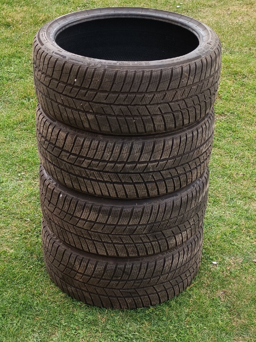 4ks zimné 215/35 R18 V XL