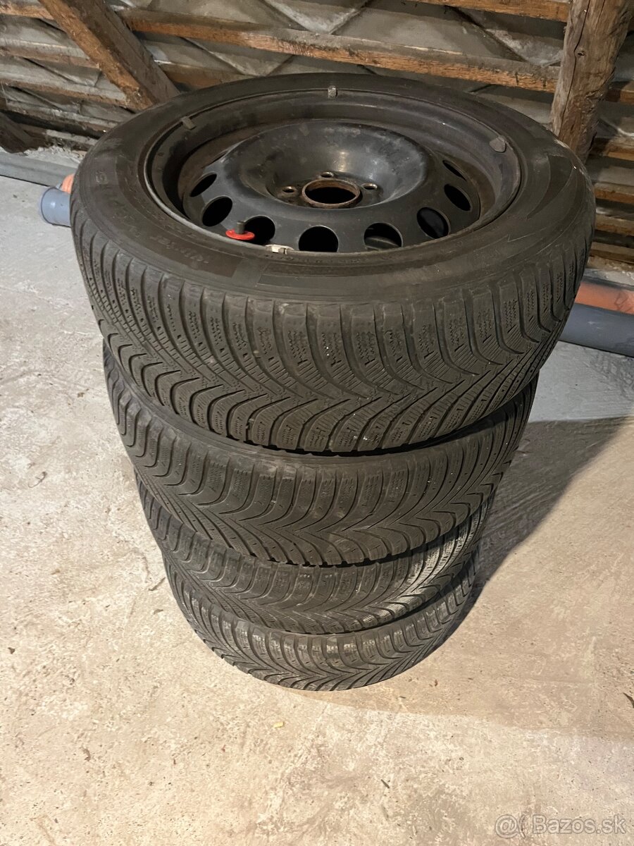 Zimné pneu s diskami z Peugeotu