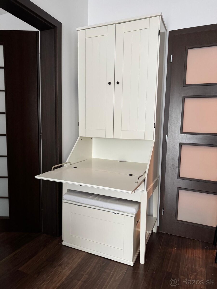 Zatvárací písací stôl Ikea s lavicoi