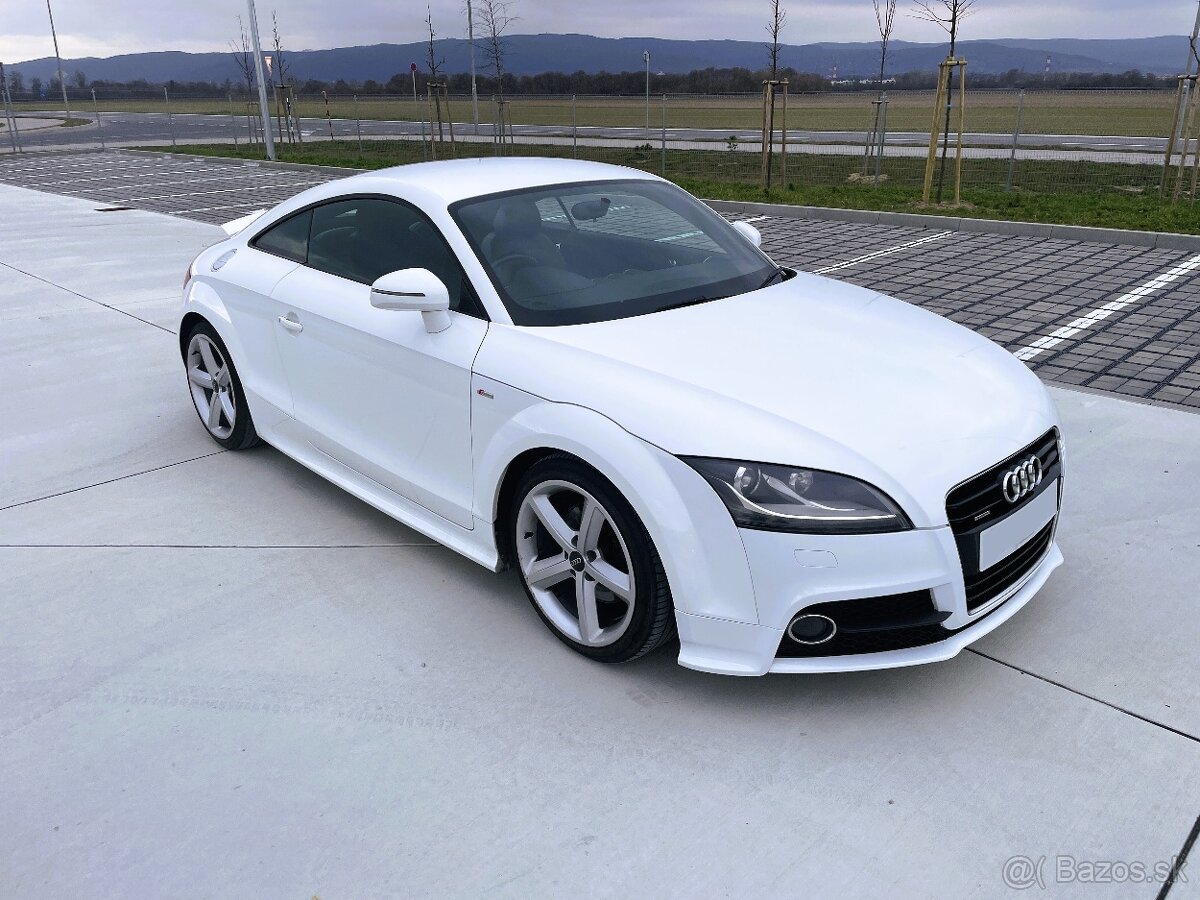 Audi TT 2.0TDi S-Line Quattro ANGLIČAN