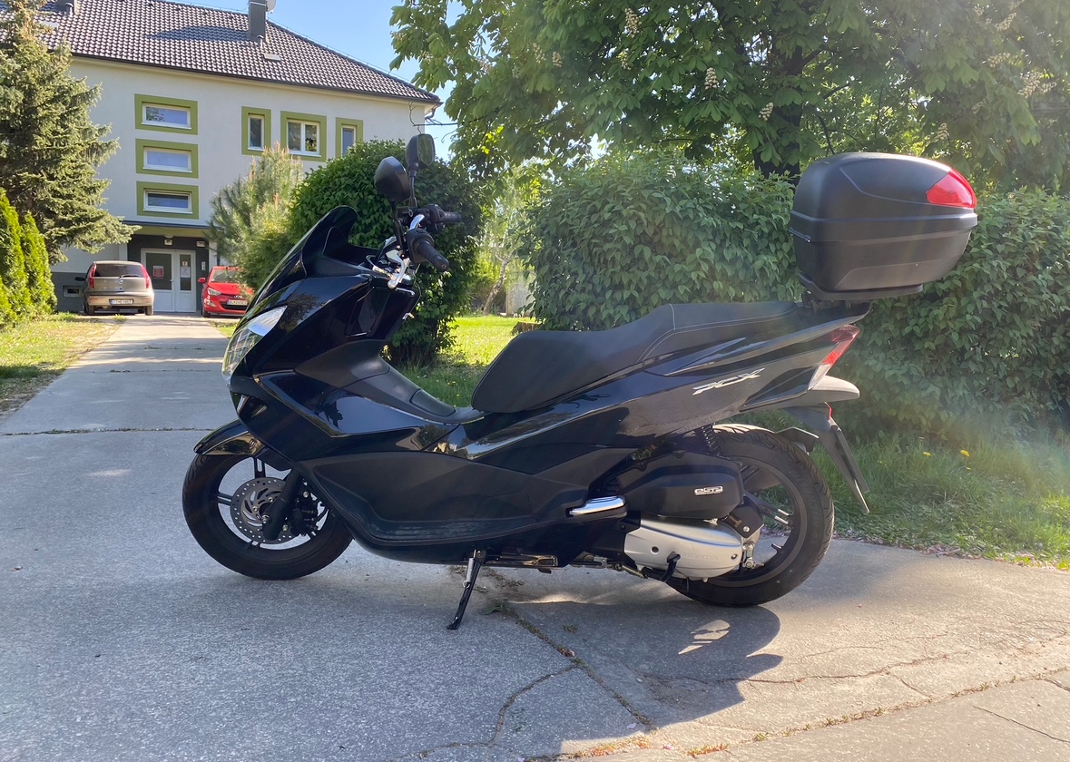 Prenajmem skúter Honda PCX 125, Moto rental