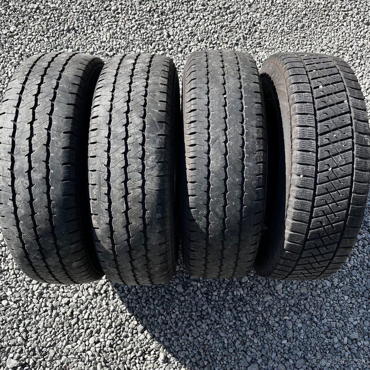 215/75 R16C