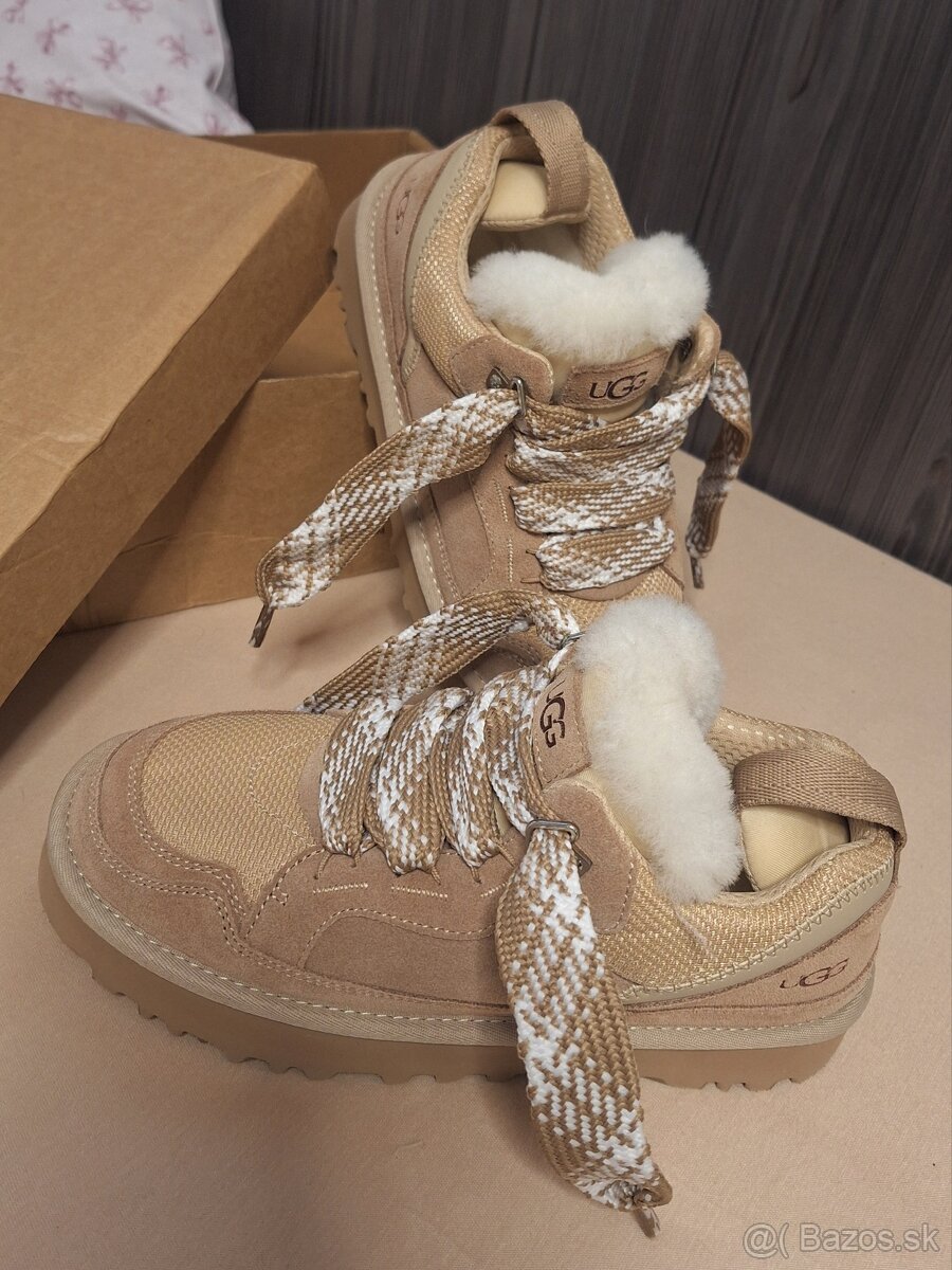 UGG Lowmel