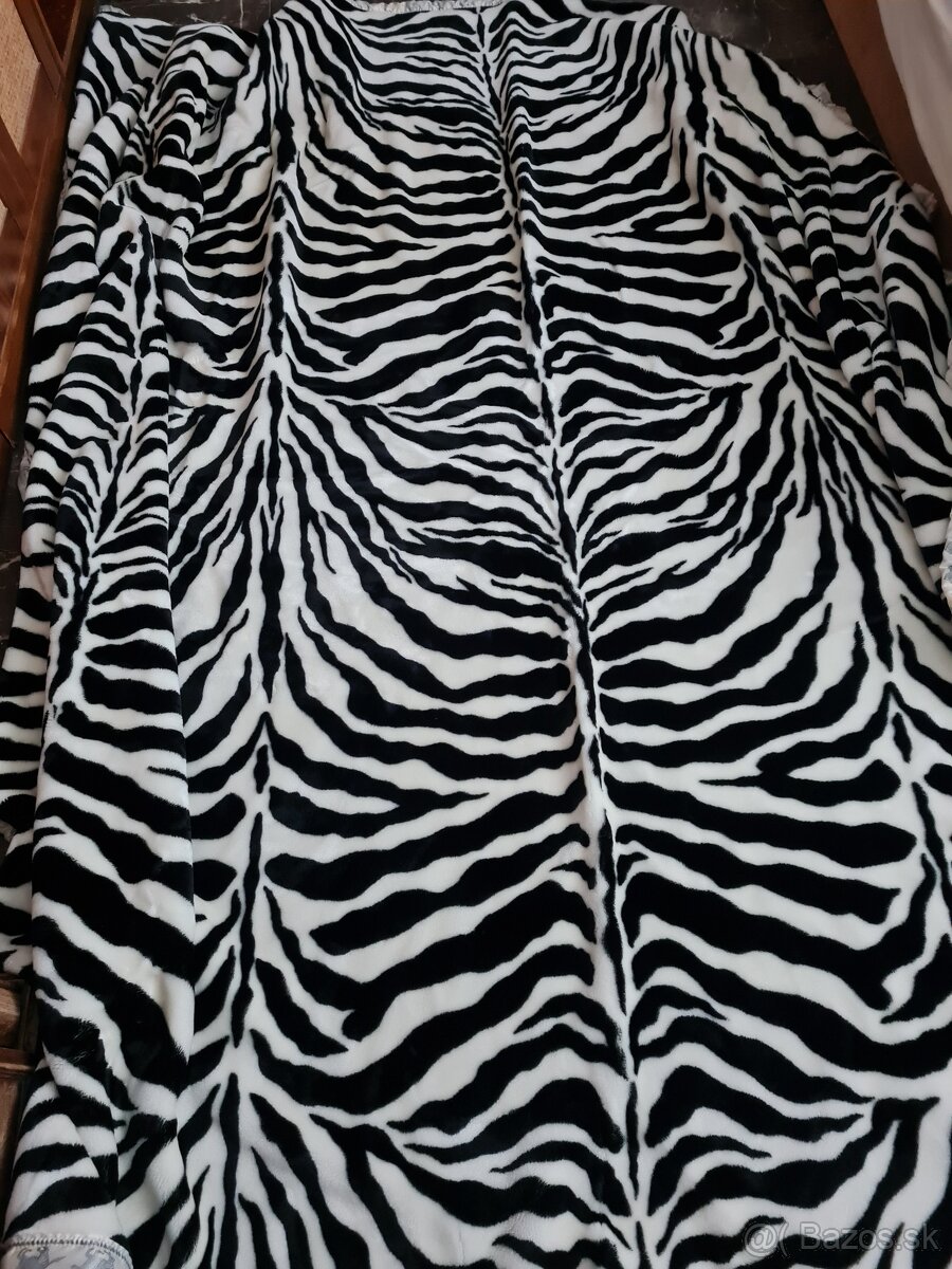 Predám 2 luxusné deky na dvojposteľ