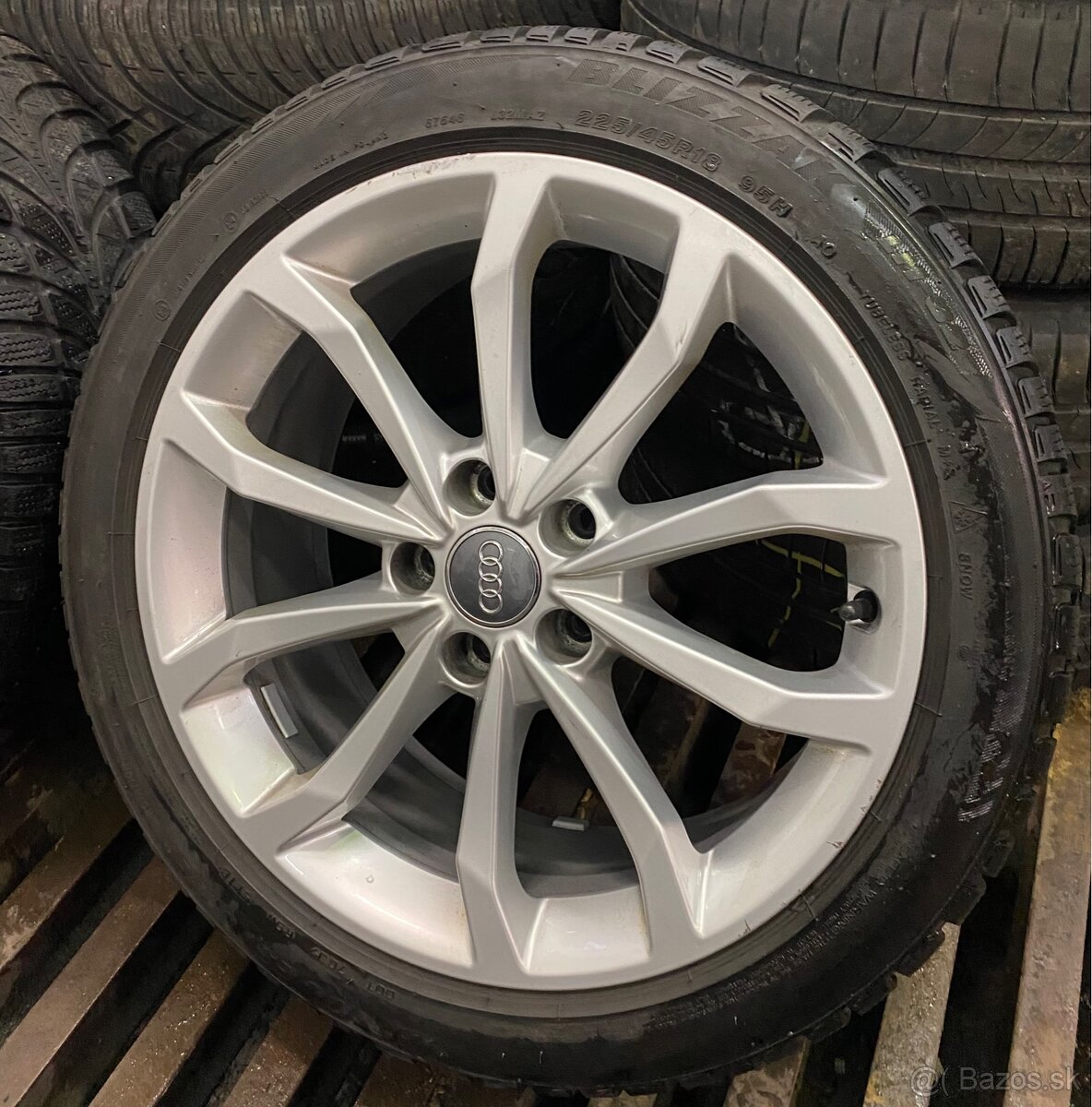 5x112 R18 7,5J ET39 Audi A4 + 225/45 R18 zimné