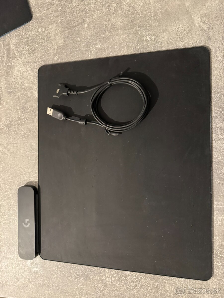 Logitech POWERPLAY v1