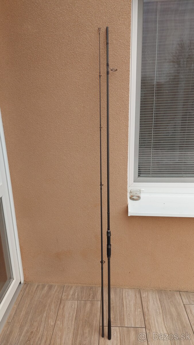 Shimano hyperloop BX 12 ft 2,75lb fish playing