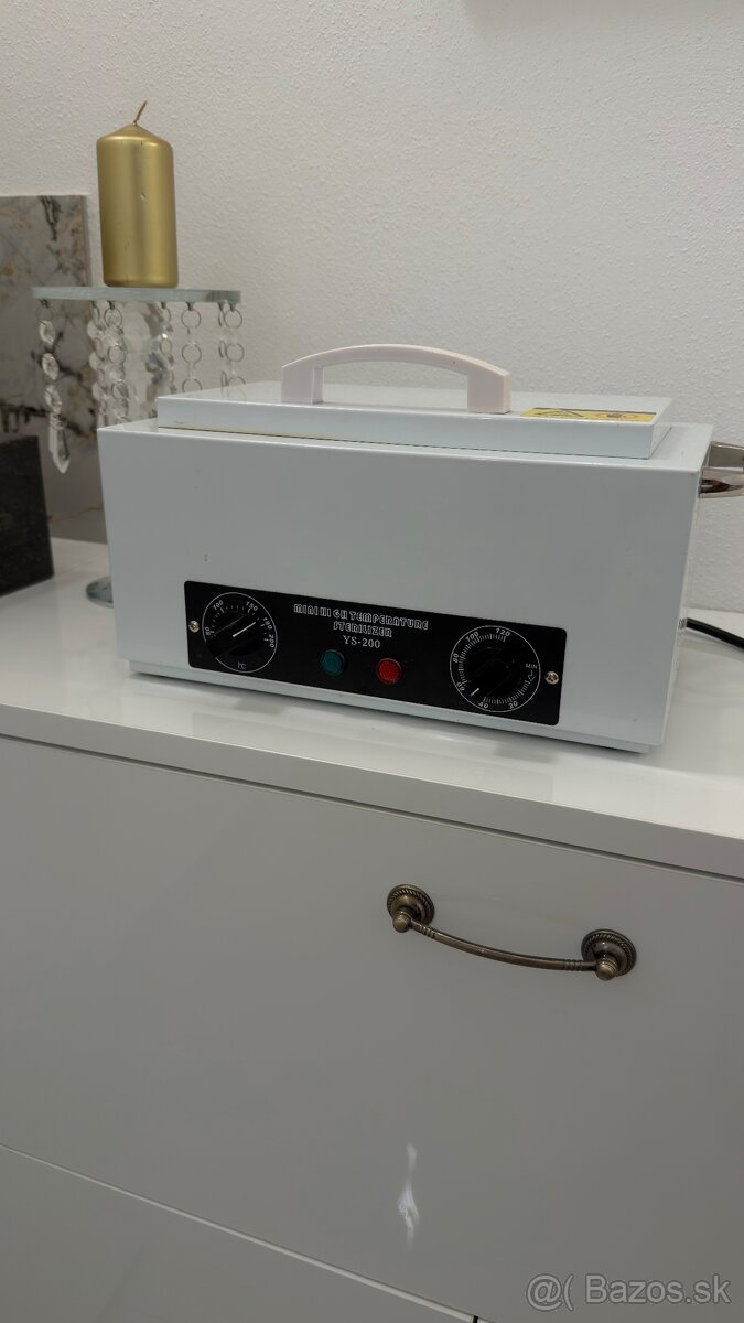 Teplovzdušný sterilizátor