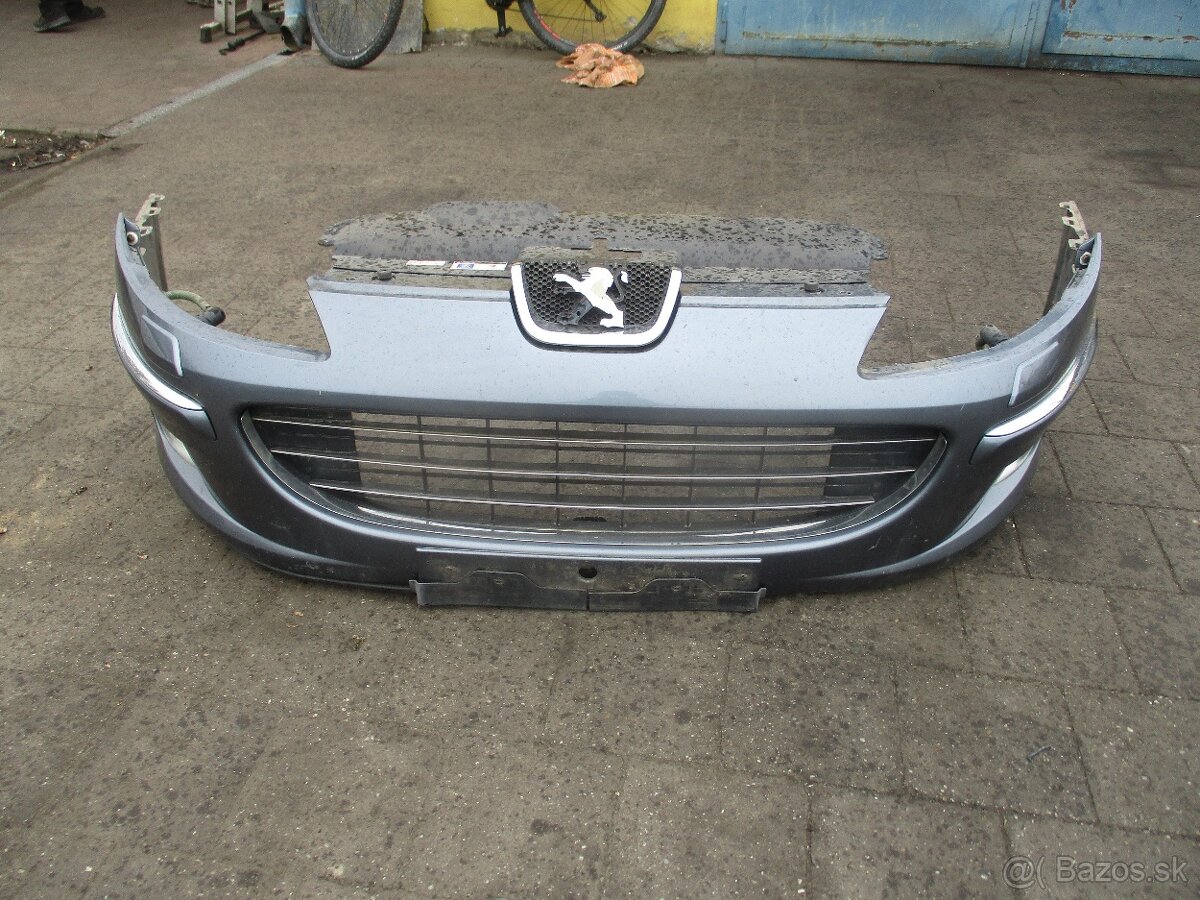 predny naraznik Peugeot 407