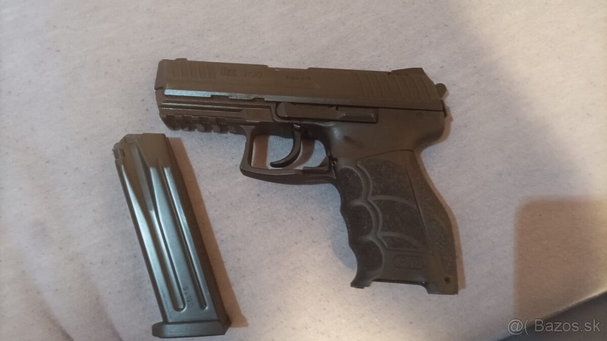 Zbraň -HK P30