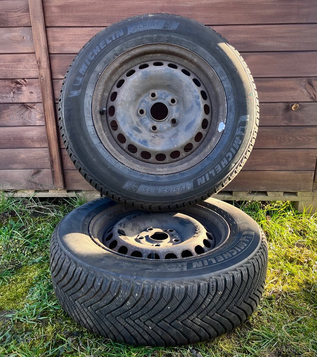 Predám disky so zimnými pneumatikami Michelin