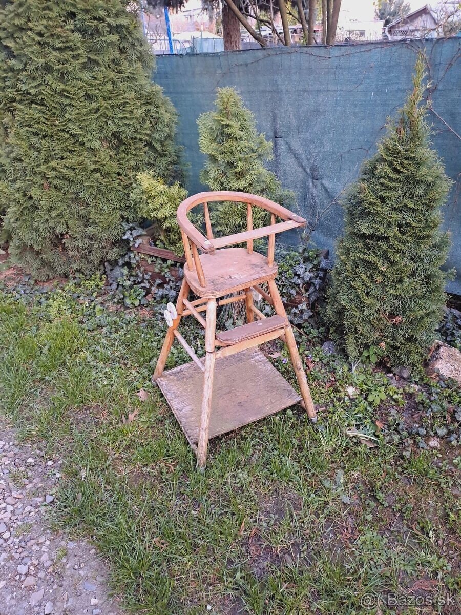 Predám retro vysokú, detskú stoličku na kŕmenie