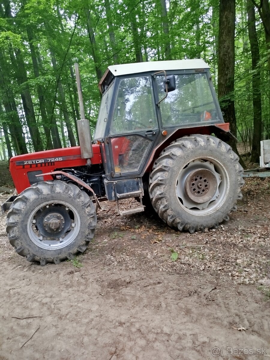 Traktor Zetor