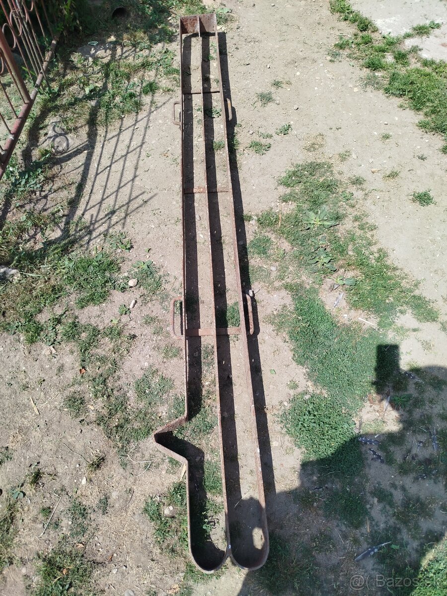 Forma na betónové stĺpy