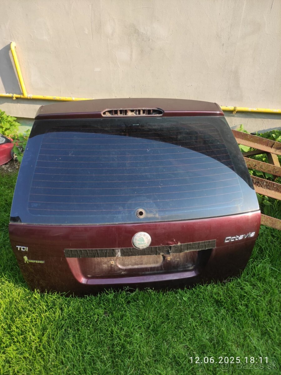 Piate kufrové dvere octavia 2 FL combi 2011