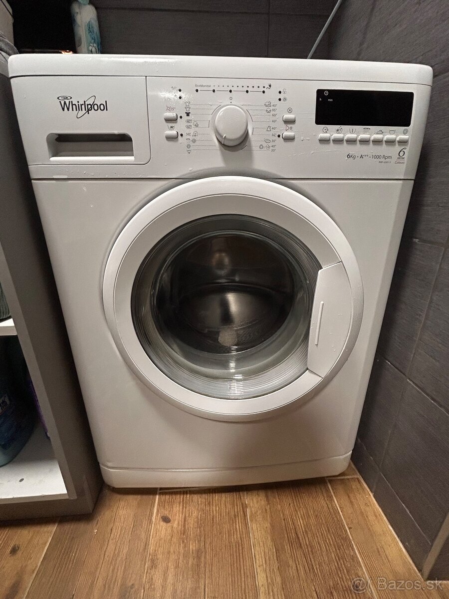 Whirlpool spredu plnená práčka