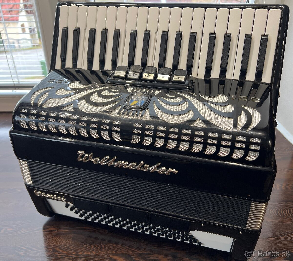 Akordeón Weltmeister Caprice 80 basový - ZÁRUKA -