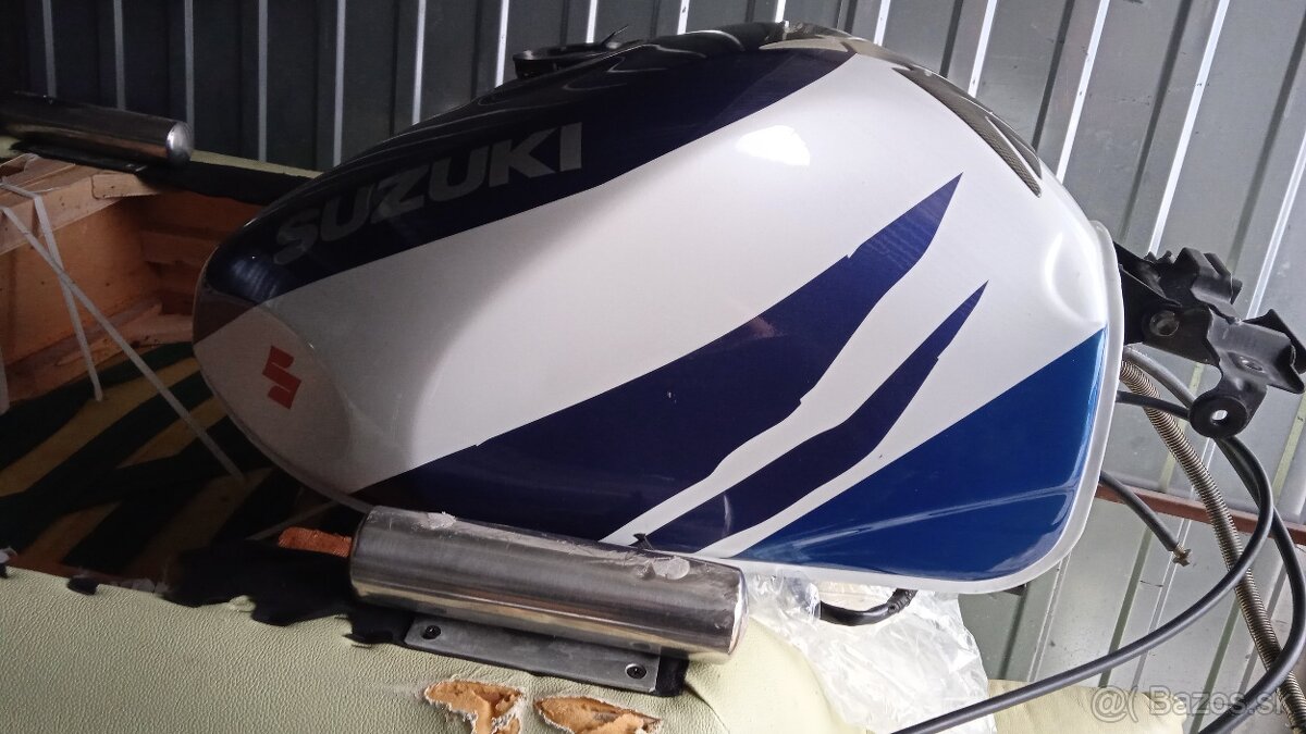 Suzuki gsxr 750 srad EFI