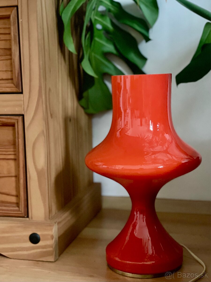Retro červená lampa Štěpán Tabery
