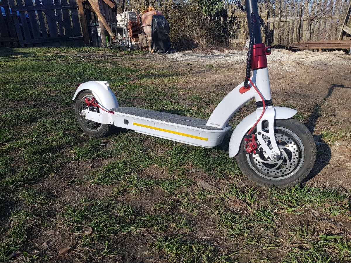 Elektrokolobežka MS Energy e10 Scooter - nafukovacie kolesá