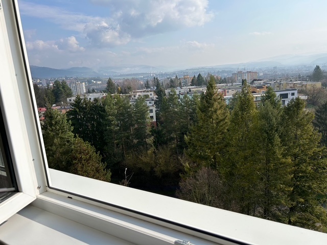 predaj, priestranný 3 izbový byt,  81,57 m2, Banská Bystrica
