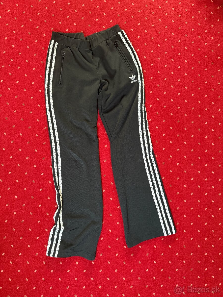 Čierne Tepláky Adidas