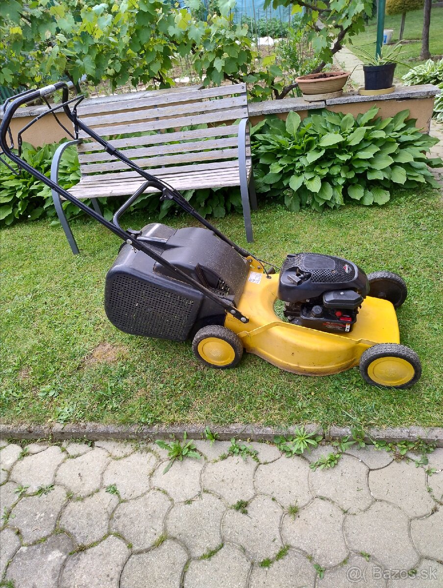 Benzínová kosačka