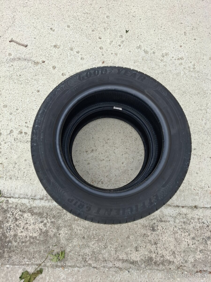 Predam 2 ks pneu GoodYear 185/60 R15