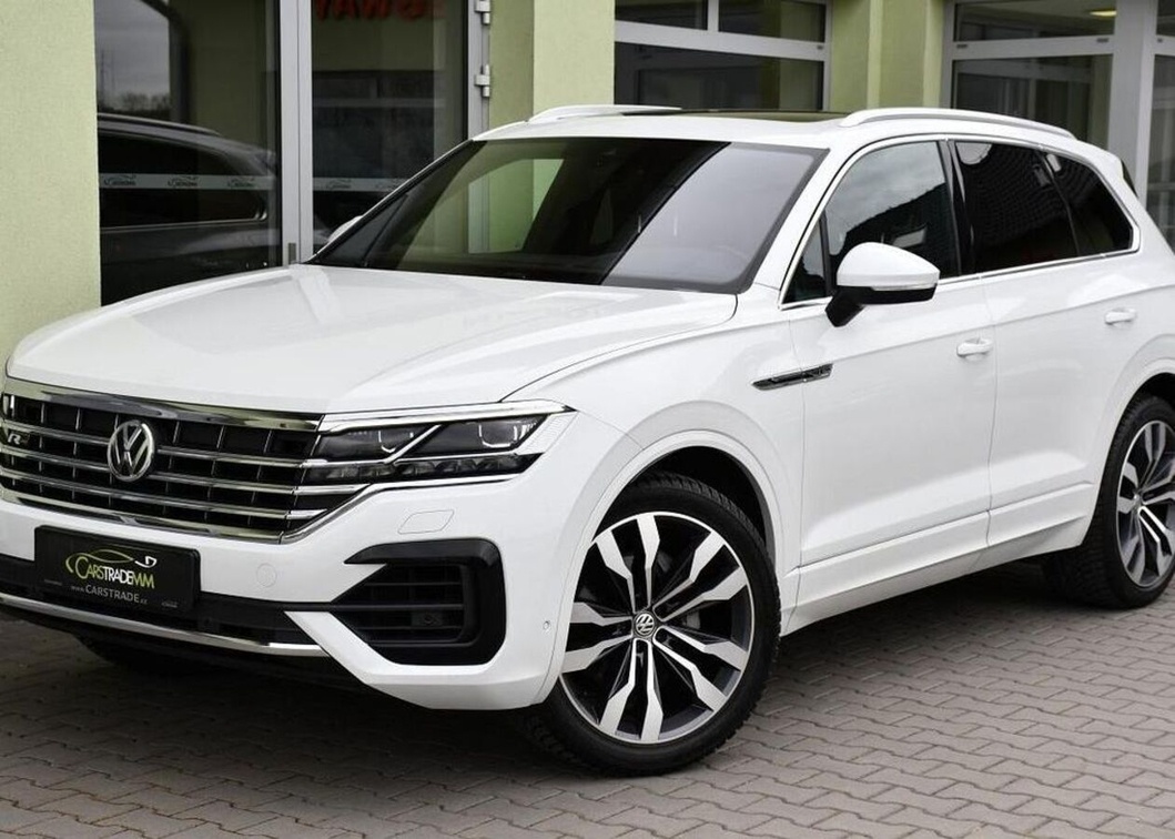 Volkswagen Touareg 3.0TDi R-LINE PANO TAŽNÉ AIR 210 kw