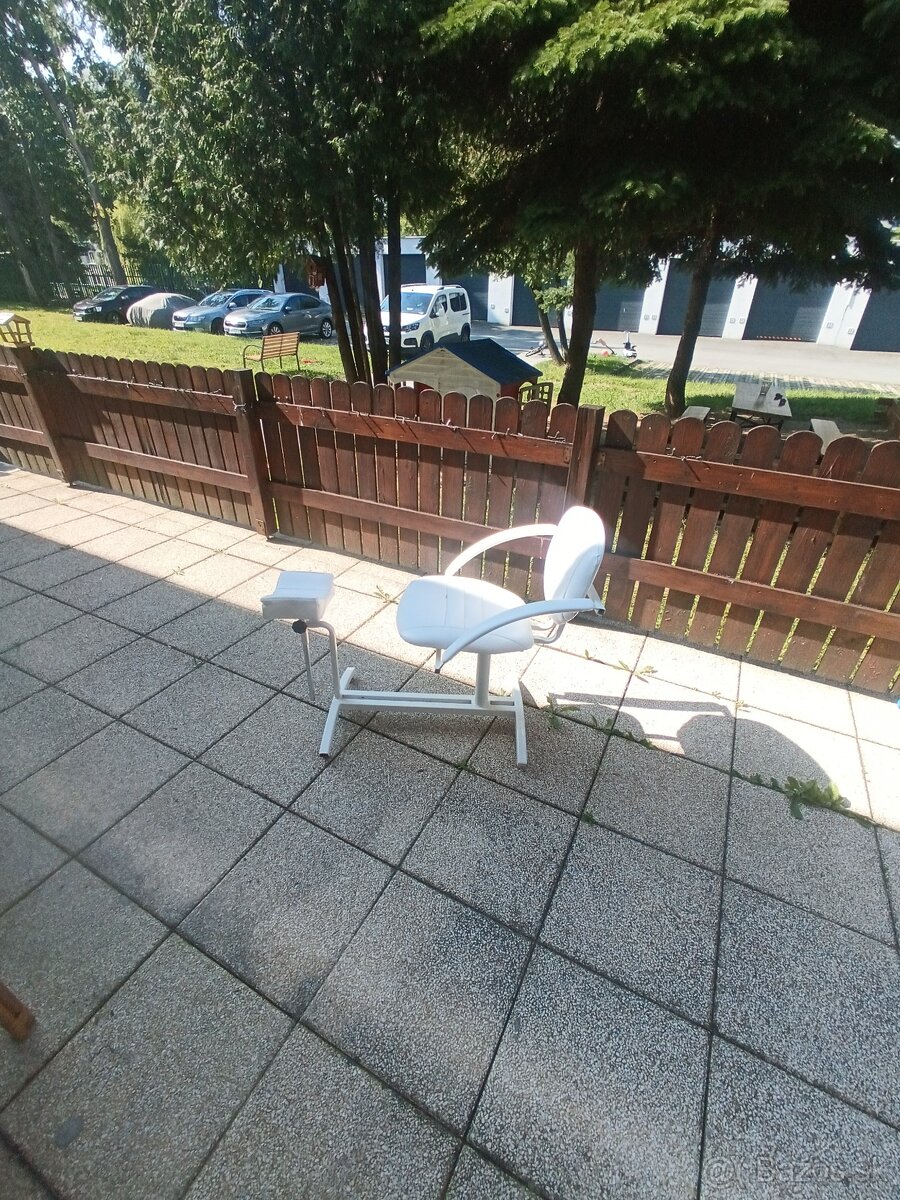 Pedikerske kreslo