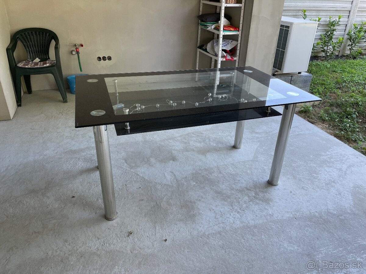 Sklennený stôl 150x90