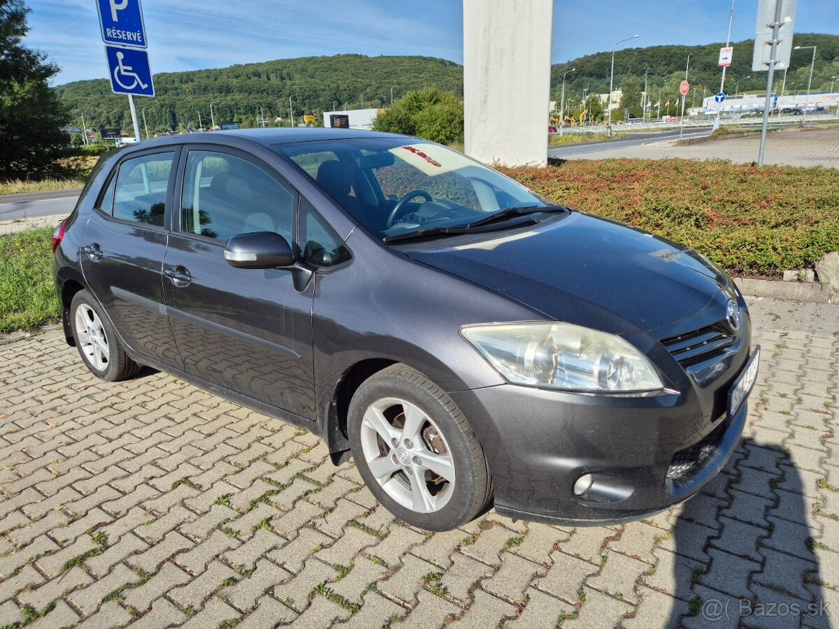 TOYOTA AURIS 1.6 97 kW Valvematic