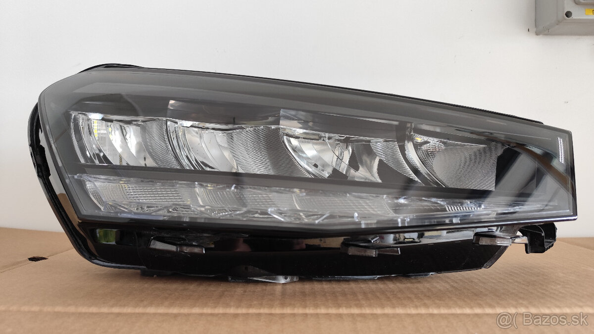 Svetlomet predný pravý Škoda Fabia IV 6VB941016