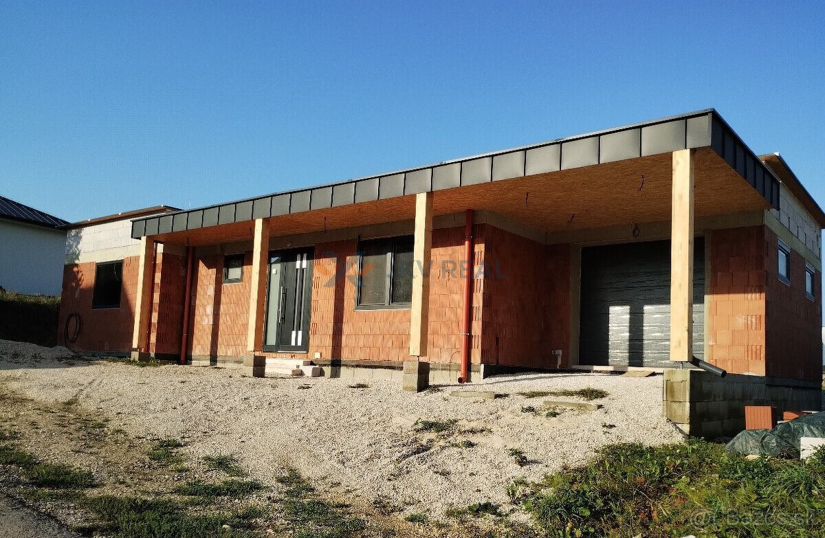 PREDAJ priestranného rodinného domu neďaleko Žiliny