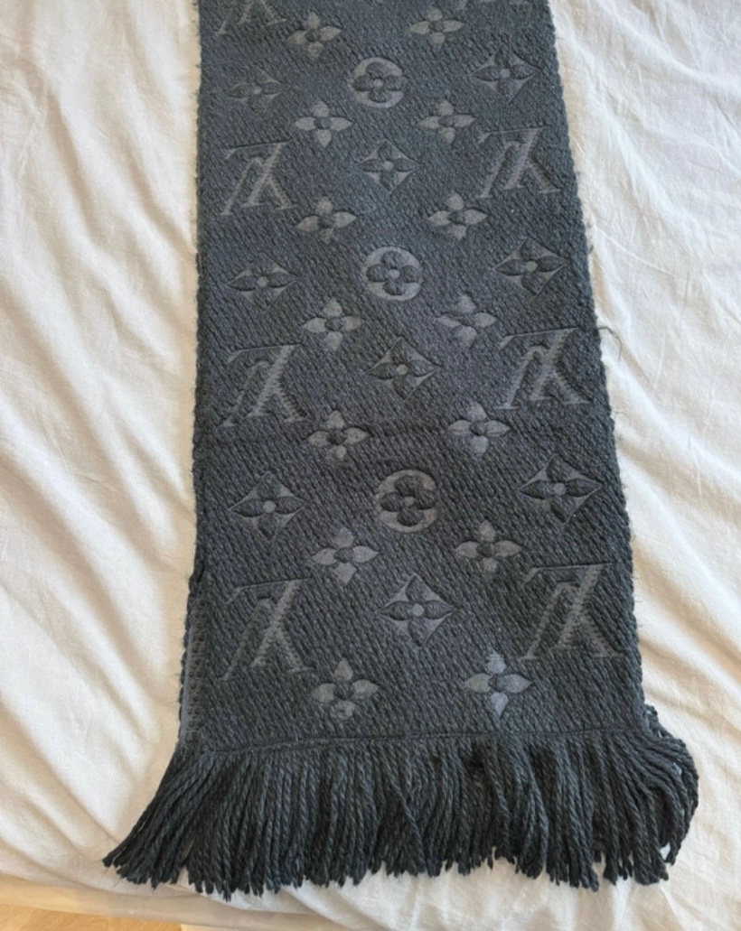 Šál LV