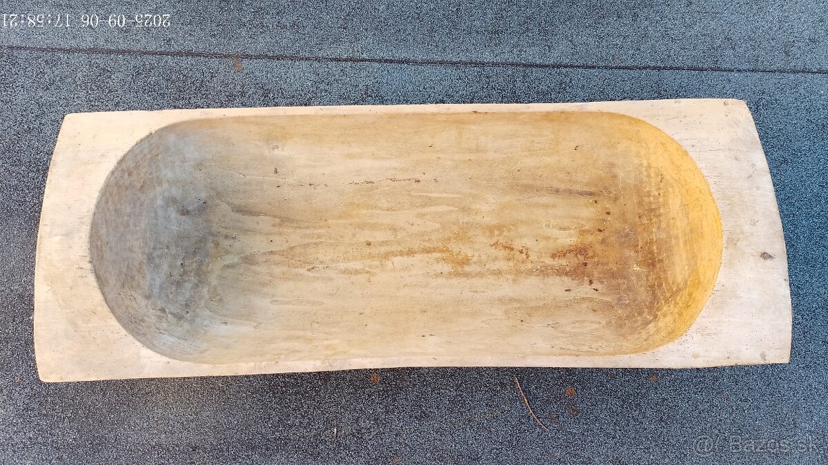 Predám stredné drevené koryto