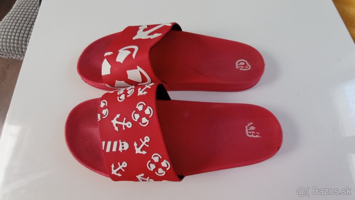 Šľapky, tenisky veľ. 43