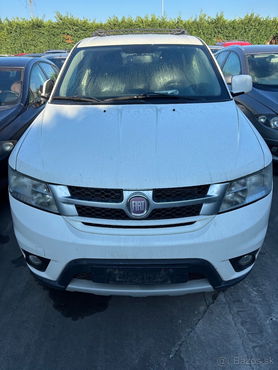 FIAT FREEMONT NARAZNIK KAPOTA SVETLO BLATNIK