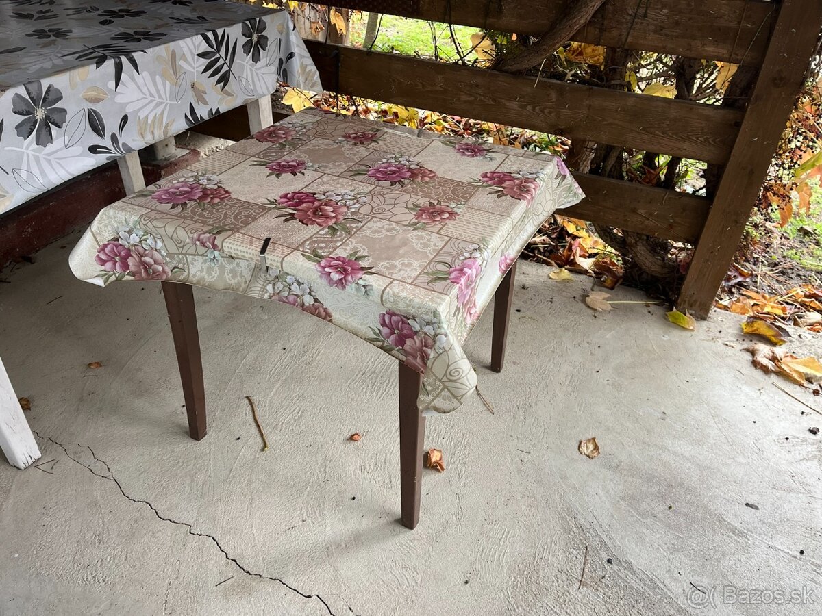 Stoličky - Skrine - Postele - Stoly