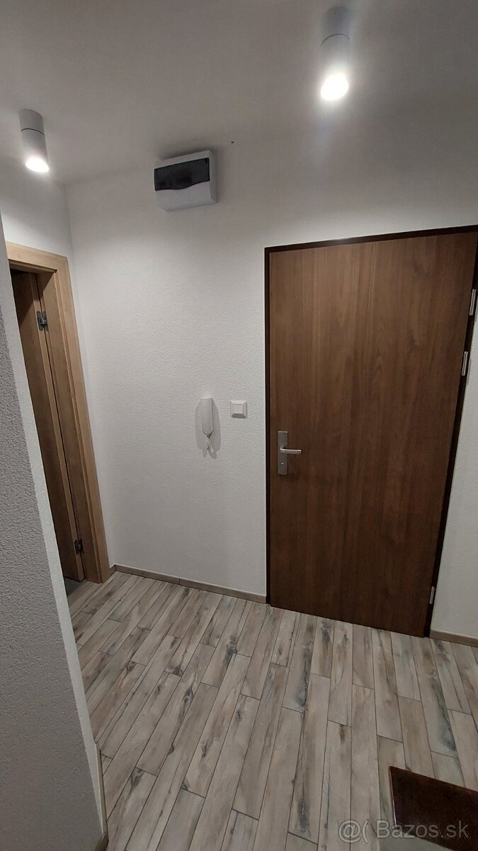 Prenájom nadštandartného 2-izbového bytu - Čadca Žarec