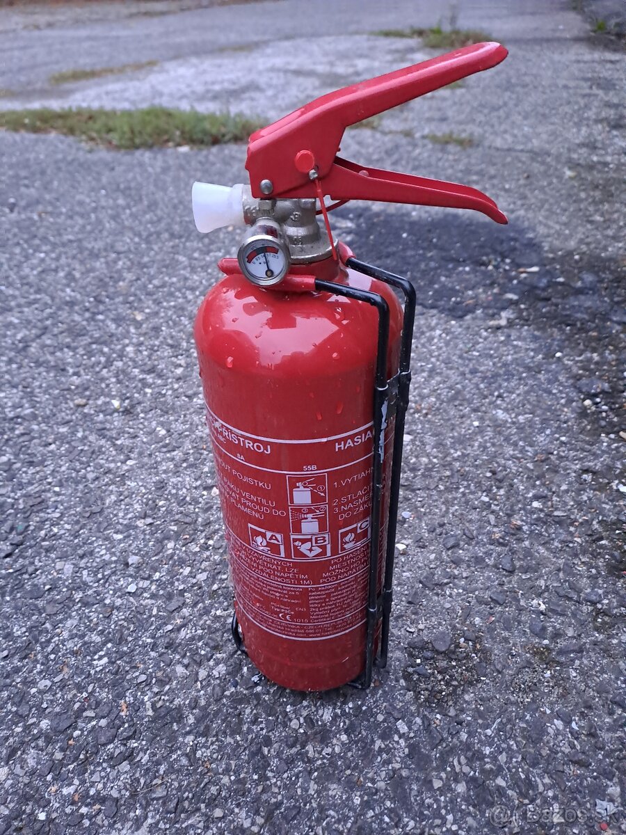 Hasiaci prístroj do auta 2kg