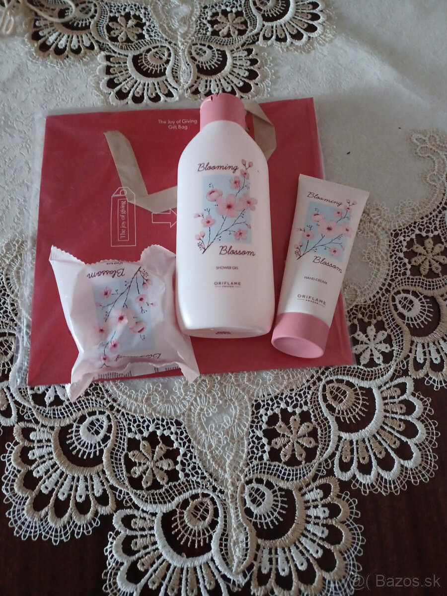 Sada na telo Blooming Blossom