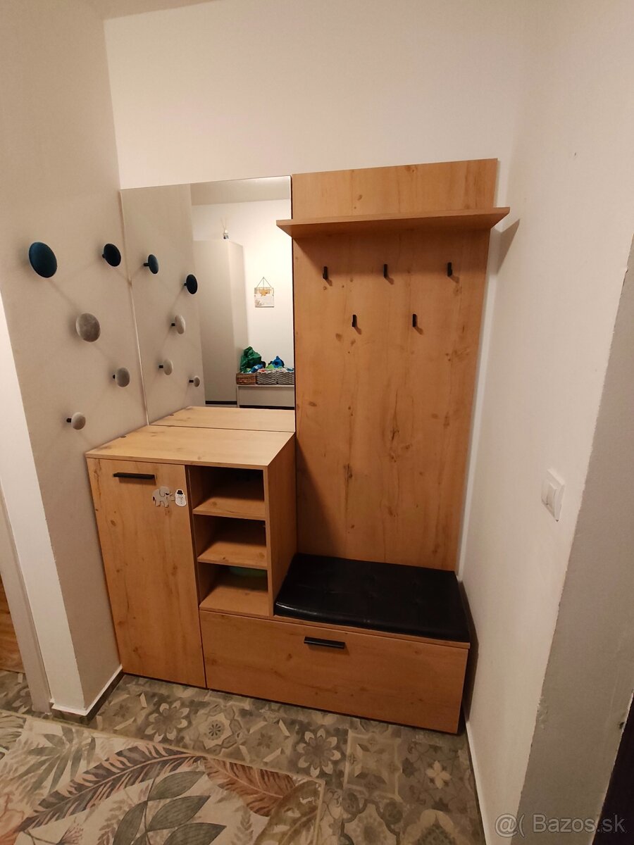 Zostava do predsiene