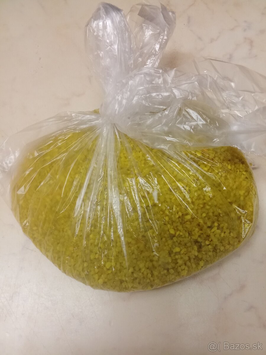 Substrát - žltý štrk do akvária