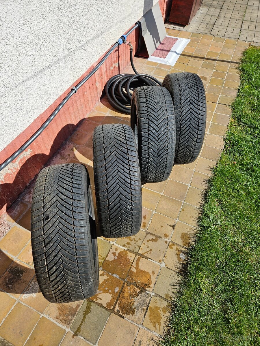 Imperial All Season Driver 215/45 R18 93 V XL 71dB