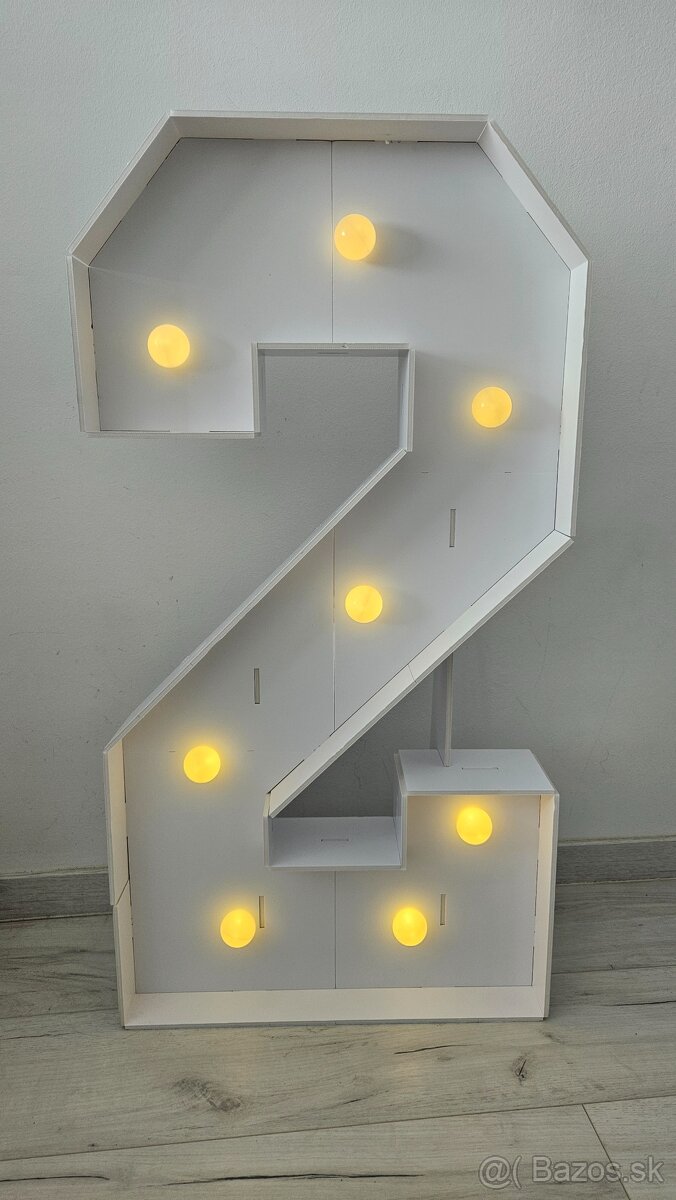LED svietiaca čislica 2