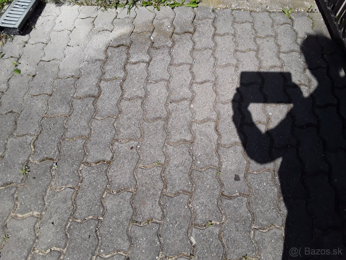 Zámková dlažba