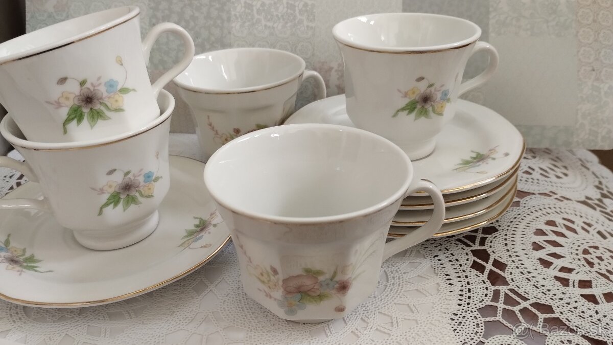 Porcelánové šálky 2 sady