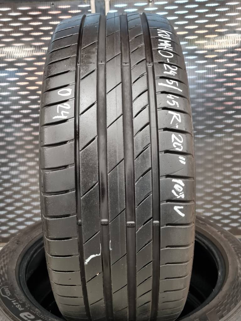 Dvojrozmer Kumho 245/45 R20 275/40 R20 Letné pneu